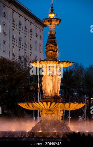 Fuente de las Cuatro Estaciones oder Brunnen der vier Jahreszeiten in Sevilla, Spanien. Stockfoto