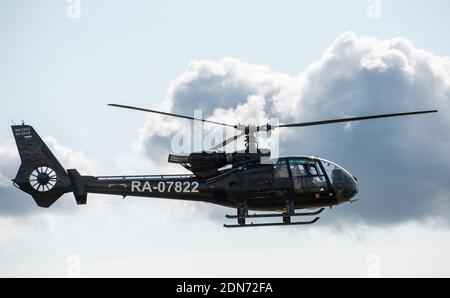 12. September 2020, Kaluga Region, Russland. Hubschrauber Sud-Aviation Gazelle SA 341 G am Flughafen Oreshkovo. Stockfoto