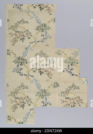 Textil, Medium: Seide Technik: Mischgewebe mit diskontinuierlicher ergänzender Schussmusterung (Brokat), Länge der gewebten Seide mit einem Muster von verflochtenen Blütenzweigen, mit Rosen und anderen Blumen. In schwarz, blau, grün, gelb, pfirsichfarben, rosa und rot, mit weißen Frise- und Chenille-Garnen, auf Elfenbeingrund., England oder Frankreich, 1750–1800, gewebte Textilien, Textil Stockfoto