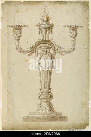 Design für einen Kerzenständer, Graphit, Stift und Tinte, Pinsel und Aquarell und waschen auf Papier, zwei Zweige von Blättern gebildet erheben sich entlang der beiden seitlichen Kanten der sechseckigen Gaine, die den Schaft bildet. Ein Blatt geht vor, das andere hinter, der Fuß eines Stativweihrauchs, das als zentrales Endteil fungiert. Sockel aus Blättern gebildet. Brennende Kerzen, umrissen. Ein Medaillon mit einem Mädchen und zwei Putten hängt an der Basis des Stativs., Frankreich, 1770–80, Metallarbeiten, Zeichnung Stockfoto