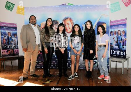 MEXIKO-STADT, MEXIKO ñ DEZEMBER 15: (L-R) Julio Barcenas, Astrid Romo, Kirsten Caballero, Cassandra Iturralde Pose for photos during Emma Film press Conference at La Casa del Cine MX. On December 15 2020 in Mexico City, Mexico. Bild: Martin Gonzalez/Eyepix Group/The Photo Access Stockfoto