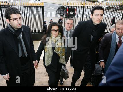 Francoise Bettencourt-Meyers, the daughter of Liliane Bettencourt and her sons Nicolas Meyers (wearing glasses) and Jean-Victor Meyers arriving at court for the 3rd day of the so-called 'Bettencourt trial' accusing 10 people close to L'Oreal heiress Liliane Bettencourt of 'exploiting' her dementia, in Bordeaux, southwestern France on January 28, 2015. Photo by Bernard-Salinier/ABACAPRESS.COM Stockfoto