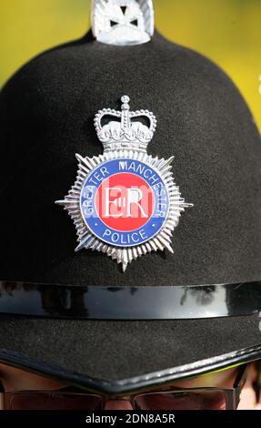 Datei Foto vom 23/03/12 eines Greater Manchester Police Helmabzeichen. Die zweitgrößte Polizei Englands soll in Sondermaßnahmen verübt werden, nachdem ein Wachhund Bedenken geäußert hat, dass es innerhalb eines Jahres nicht mehr als 80,000 Verbrechen erfasst hat. Stockfoto