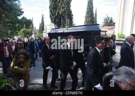 Beerdigung des griechischen Sängers Demis Roussos auf dem ersten Friedhof von Athen, Griechenland am 30. Januar 2015. Foto von Boris Pilipenko/ABACAPRESS.COM Stockfoto