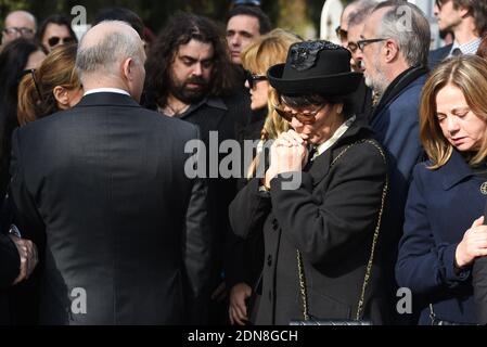 Beerdigung des griechischen Sängers Demis Roussos auf dem ersten Friedhof von Athen, Griechenland am 30. Januar 2015. Foto von Boris Pilipenko/ABACAPRESS.COM Stockfoto