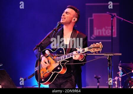 ASAF Avidan tritt während eines Konzerts auf, um sein neues Album "Gold Shadow" am 09. Januar 2015 im französischen Radiosender France Inter im Maison de la Radio in Paris zu promoten. Foto von Aurore Marechal/ABACAPRESS.COM Stockfoto