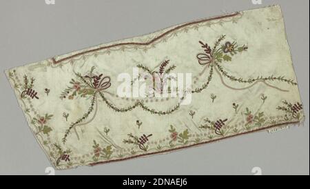 Fragment, Medium: Seidentechnik: In Kettenstich auf Satingewebe gestickt, Fragment der Männerweste in hellgrünem Satin gestickt in bunten Seiden in einem Design von blühenden Reben, Blumensprays, Körbe von Blumen und Bändern., Frankreich, ca. 1770, Stickereien & Stitching, Fragment Stockfoto