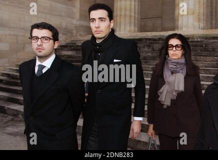 Francoise Bettencourt-Meyers, die Tochter von Liliane Bettencourt und ihren Söhnen Nicolas Meyers (mit Brille) und Jean-Victor Meyers, die nach dem 3. Tag des sogenannten "Bettencourt-Prozesses" das Gericht verlassen, nachdem sie am 28. Januar 2015 in Bordeaux, Südfrankreich, 10 Menschen in der Nähe von L'Oreal Erbin Liliane Bettencourt beschuldigt haben, ihre Demenz "ausgenutzt" zu haben. Foto von Bernard-Salinier/ABACAPRESS.COM Stockfoto