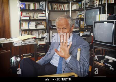 File photo taken in the 90's of late French journalist and writer Jacques Chancel in his Antenne 2 office. Photo by Pascal Baril/ABACAPRESS.COM Stock Photo