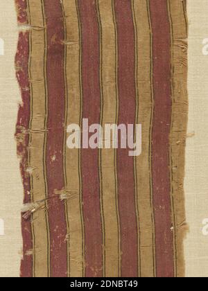 Fragment, Medium: Seide, Leinentechnik: 4&1 (5-Harness) Satin, Streifen aus Rose, schwarz, gelb und elfenbein., Mittlerer Osten, 13. Jahrhundert, gewebte Textilien, Fragment Stockfoto