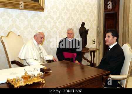 Papst Franziskus trifft am 2. März 2015 den Premierminister der Regionalregierung Irakisch-Kurdistans, Nechirvan Idris Barzani, im Vatikan. Am Tag zuvor erinnerte Papst Franziskus beim angelusgebet an die Menschen in Syrien und im Irak und sagte: "Leider gibt es keine Beendigung in den dramatischen Nachrichten über Gewalt, Entführungen und Schikanen gegen Christen, die uns aus Syrien und dem Irak erreichen." Foto von ABACAPRESS.COM Stockfoto