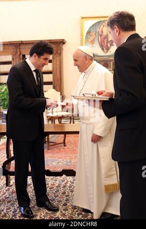 Papst Franziskus trifft am 2. März 2015 den Premierminister der Regionalregierung Irakisch-Kurdistans, Nechirvan Idris Barzani, im Vatikan. Am Tag zuvor erinnerte Papst Franziskus beim angelusgebet an die Menschen in Syrien und im Irak und sagte: "Leider gibt es keine Beendigung in den dramatischen Nachrichten über Gewalt, Entführungen und Schikanen gegen Christen, die uns aus Syrien und dem Irak erreichen." Foto von ABACAPRESS.COM Stockfoto