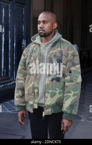 Kanye West arriving for the Dries van Noten Fall-Winter 2015/2016 Ready-to-Wear collection show held at Hotel de Ville in Paris, France on March 04, 2015. Kanye is wearing a jacket by Raf Simons. Photo by Aurore Marechal/ABACAPRESS.COM Stockfoto