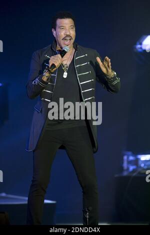 Der amerikanische Sänger Lionel Richie tritt am 21. März 2015 im Sporting in Monaco auf. Foto von Syspeo.R/ABACAPRESS.COM Stockfoto