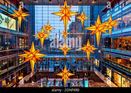 Weihnachtsschmuck In New York Time Warner Center Manhattan New York City Stockfoto