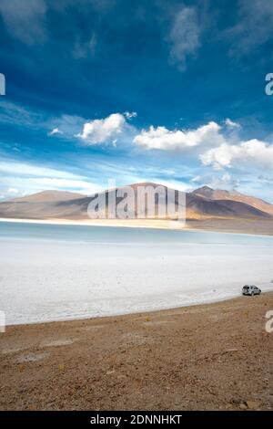 Tuyajto Lagune und Salzsee, Altiplano (Hochplateau der Anden), Atacama Wüste, Antofagasta Region, Chile, Südamerika Stockfoto