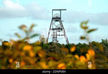 Conde-sur-L'Escaut (Nordfrankreich): Ehemaliges Bergbaugebiet von Chabaud-Latour mit dem Headframe Ledoux, Mineralfeld der Region Nord Pas-de-Calais, Stockfoto