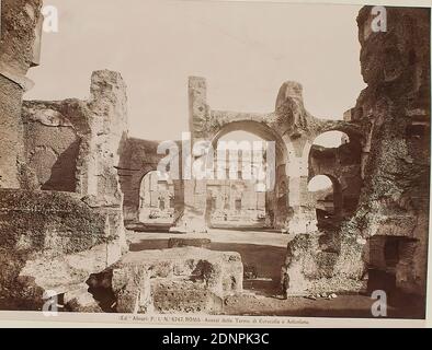 remains of the Baths of Caracalla or Antonius, Rome, albumin paper, black and white positive process, image size: height: 19.00 cm; width: 25.20 cm, ROMA - Avanzi delle Terme di Caracalla o Antoniane.), architectural photography, travel photography, ruins, hist. building, locality, street, bathhouse Stockfoto