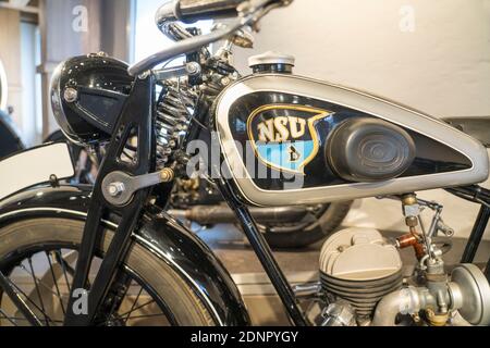 Logo, eines NSU-D Motorrades, 1933, PS.SPEICHER Museum, Einbeck, Niedersachsen, Deutschland, Europa Stockfoto