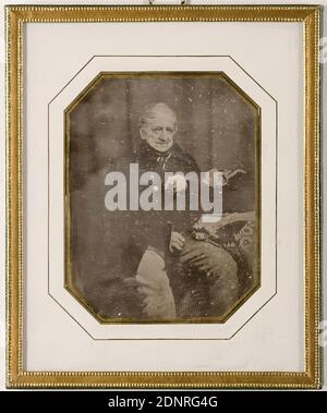 Jacob Süberkrüb (geb. 1766), Daguerreotypie, Bildgröße: Höhe: 9.50 cm; Breite: 7.40 cm, in Tusche: Titel, Portraitfoto, Mann, sitzende Figur, Ganzkörperportrait, Jacob Süberkrüb Stockfoto