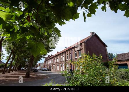 Rouvroy (Nordfrankreich): Alte Bergarbeiterhäuser, ehemaliges Bergbaudorf. Das Bergbaugebiet der Region Nord-Pas-de-Calais ist als UNESCO W registriert Stockfoto