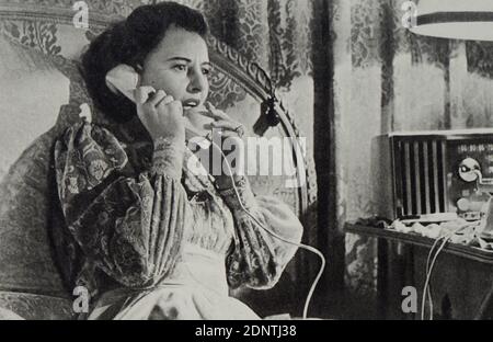 Filmstill von Barbra Stanwyck (1907-1990) aus 'Sorry, Wrong Number'. Stockfoto
