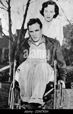 Film still of Marlon Brando (1924-2004) and Teresa Wright (1918-2005) from 'The Men'. Stock Photo