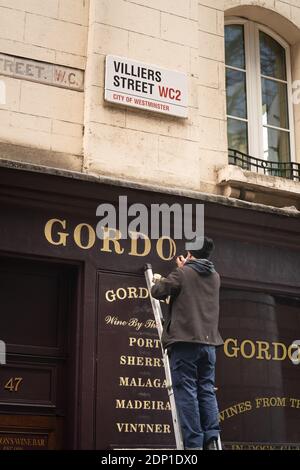 Gordon's Wine Bar, Villiers Street Stockfoto