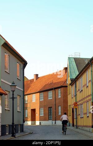 Die farbenfrohen Fachwerkbauten und Straßen von Ystad eine Stadt in Skåne Län an der Südküste Schwedens Küste Stockfoto