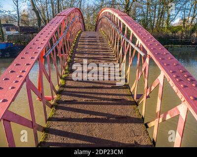 Red Footbridge, Port Meadow, Themse, Thames Path, Oxford, Oxfordshire, England, Großbritannien, GB. Stockfoto