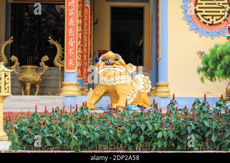 Fabelwesen in Sung Hung Pagode (Sung Hung Co TU), Tran Hung Dao Straße, Duong Dong Stadt, Phu Quoc Bezirk, Kien Giang Provinz, Vietnam, Asien Stockfoto