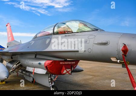 F-16 Kampffalke des 187th Fighter Wing oder Red Tails der Alabama Air National Guard in Montgomery Alabama, USA. Stockfoto