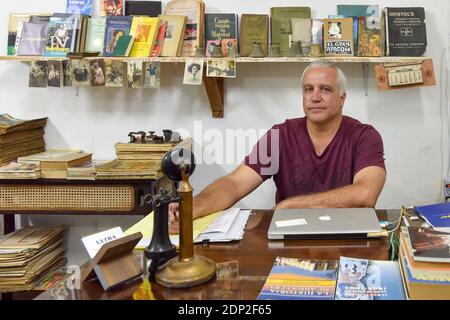 Kleine unabhängige Buchhandlung, die alte kubanische Bücher verkauft, Trinidad, Kuba Stockfoto