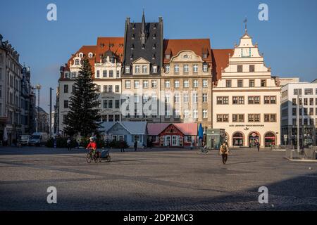 Leipzig, Deutschland, 12-16-2020, leere Restaurants und Geschäfte in der Innenstadt wegen Corona/Marktplatz Stockfoto