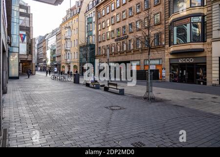 Leipzig, Deutschland, 12-16-2020, leere Restaurants und Geschäfte im Stadtzentrum wegen Corona/ Stockfoto