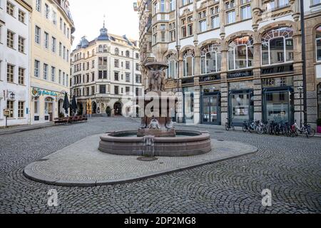 Leipzig, Deutschland, 12-16-2020, leerstehende Restaurants und Geschäfte in der Innenstadt wegen Corona/ Barfußgäßchen Stockfoto