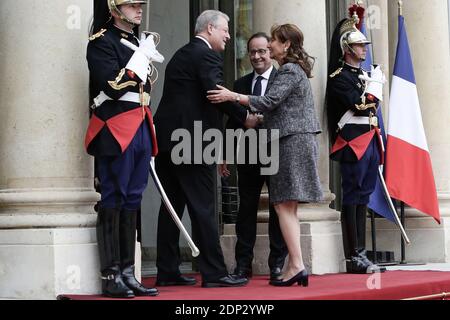 Der französische Minister für Ökologie, nachhaltige Entwicklung und Energie Segolene Royal begrüßt den Umweltaktivisten und ehemaligen US-Vizepräsidenten Al Gore vor einem Treffen mit dem französischen Präsidenten Francois Hollande am 18. Mai 2015 im Präsidentenpalast Elysee in Paris. Foto von Stephane Lemouton/ABACAPRESS.COM Stockfoto