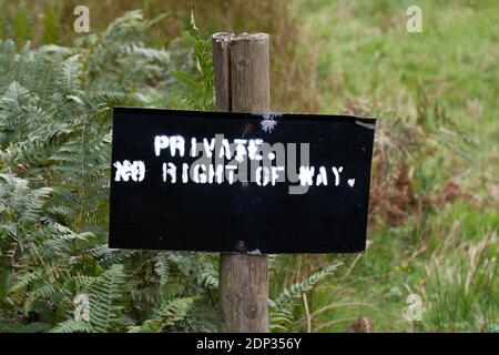 Privatgrundstück kein Wegweiser Stockfoto