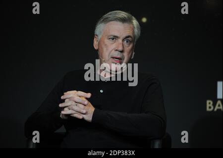 Datei Foto : Real Madrid Trainer Carlo Ancelotti während einer Pressekonferenz vor der Ballon D'Or 2014 Preisverleihung in Zürich, Schweiz am 12. Januar 2015. Carlo Ancelotti wurde nach zwei Saisons, die für den spanischen Club verantwortlich waren, als Manager von Real Madrid entlassen. Der Italiener, 55, führte Real zum Sieg im spanischen Cup, bevor er den 10. European Cup des Clubs in der letzten Saison beanspruchte. Doch in diesem Jahr wurden sie von Juventus im Halbfinale der Champions League geschlagen, während Barcelona die La Liga gewann. Foto von Henri Szwarc/ABACAPRESS.COM Stockfoto