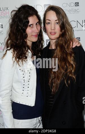 Exklusiv. Joy Koch und die Schauspielerin Juliette Besson (Tochter von Luc Besson und Anne Parillaud) nahmen am 25. April 2015 an der CND-Nagellackparty in Paris, Frankreich, Teil. Foto von Aurore Marechal/ABACAPRESS.COM Stockfoto