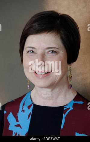 Die italienische Schauspielerin Isabella Rossellini nimmt am 14. Mai 2015 an den Kering Talks "Women in Motion" im Rahmen der 68. Filmfestspiele von Cannes im Hotel Martinez in Cannes Teil. Foto von Alban Wyters/ABACAPRESS.COM Stockfoto