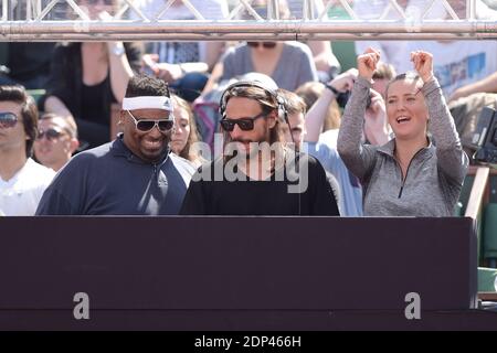 DJ Big Ali und DJ Bob Sinclar während des Kindertages im Roland Garros Stadion in Paris, Frankreich am 23. Mai 2015, einen Tag vor dem Start des French Open Tennisturniers. Foto von Laurent Zabulon/ABACAPRESS.COM Stockfoto
