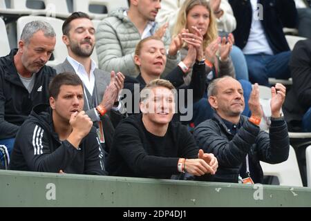 Bastian Schweinsteiger beim Spiel von Ana Ivanovic in Serbien während der 1/8 Runde der French Tennis Open 2015 im Stadion Roland-Garros, Paris, Frankreich am 31. Mai 2015. Foto von Henri Szwarc/ABACAPRESS.COM Stockfoto