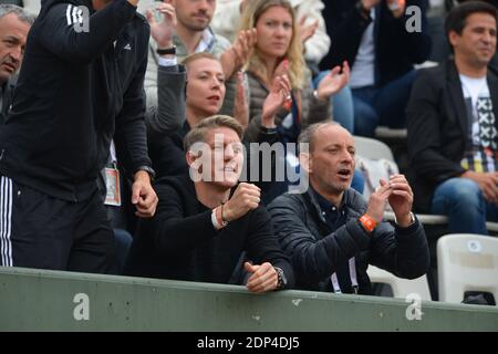 Bastian Schweinsteiger beim Spiel von Ana Ivanovic in Serbien während der 1/8 Runde der French Tennis Open 2015 im Stadion Roland-Garros, Paris, Frankreich am 31. Mai 2015. Foto von Henri Szwarc/ABACAPRESS.COM Stockfoto