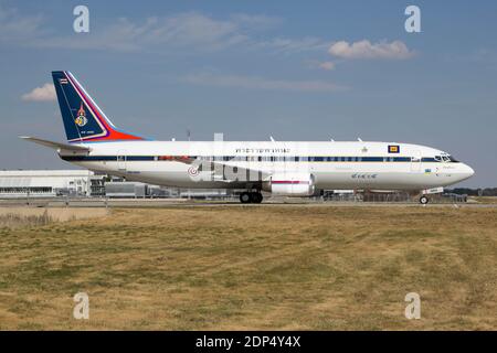 Munich, Germany. 23rd Aug, 2015. His Majesty king MAHA VAJIRALONGKORN Boeing 737-400, taxiing at Munich airport. Credit: Fabrizio Gandolfo/SOPA Images/ZUMA Wire/Alamy Live News Stock Photo