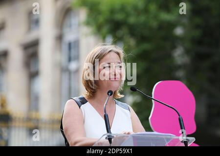 LUDOVINE DE LA ROCHREE PRESIDENTE DE LA 'MANIF POUR TOUS' - RASSEMBLEMENT 'LA MANIF POUR TOUS' CONTRE LA GPA (LA GESTATION POUR AUTRUI) DEVANT LE PALAIS DE JUSTICE DE PARIS. Foto von Nasser Berzane/ABACAPRESS.COM Stockfoto