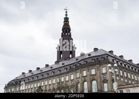 Christiansborg Palace, Christiansborg Slot, ein Palast und Regierungsgebäude auf der Insel Slotsholmen im Zentrum von Kopenhagen Stockfoto