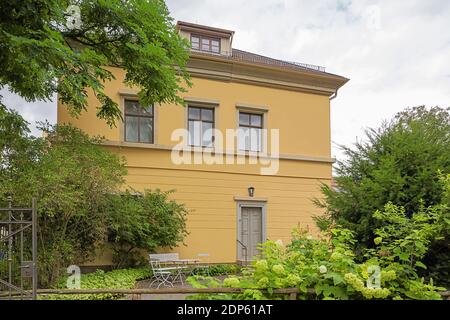 Franz Liszts Haus in Weimar vom Garten aus gesehen. Das Haus befindet sich im Park an der Ilm in Weimar Stockfoto