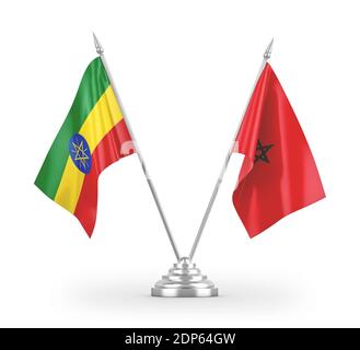 Marokko und Äthiopien Tischflags isoliert auf weißem 3D-Rendering Stockfoto