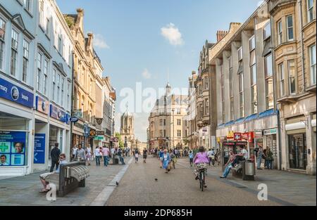 Einkaufsviertel im historischen Stadtzentrum von Oxford, Oxfordshire, England Stockfoto